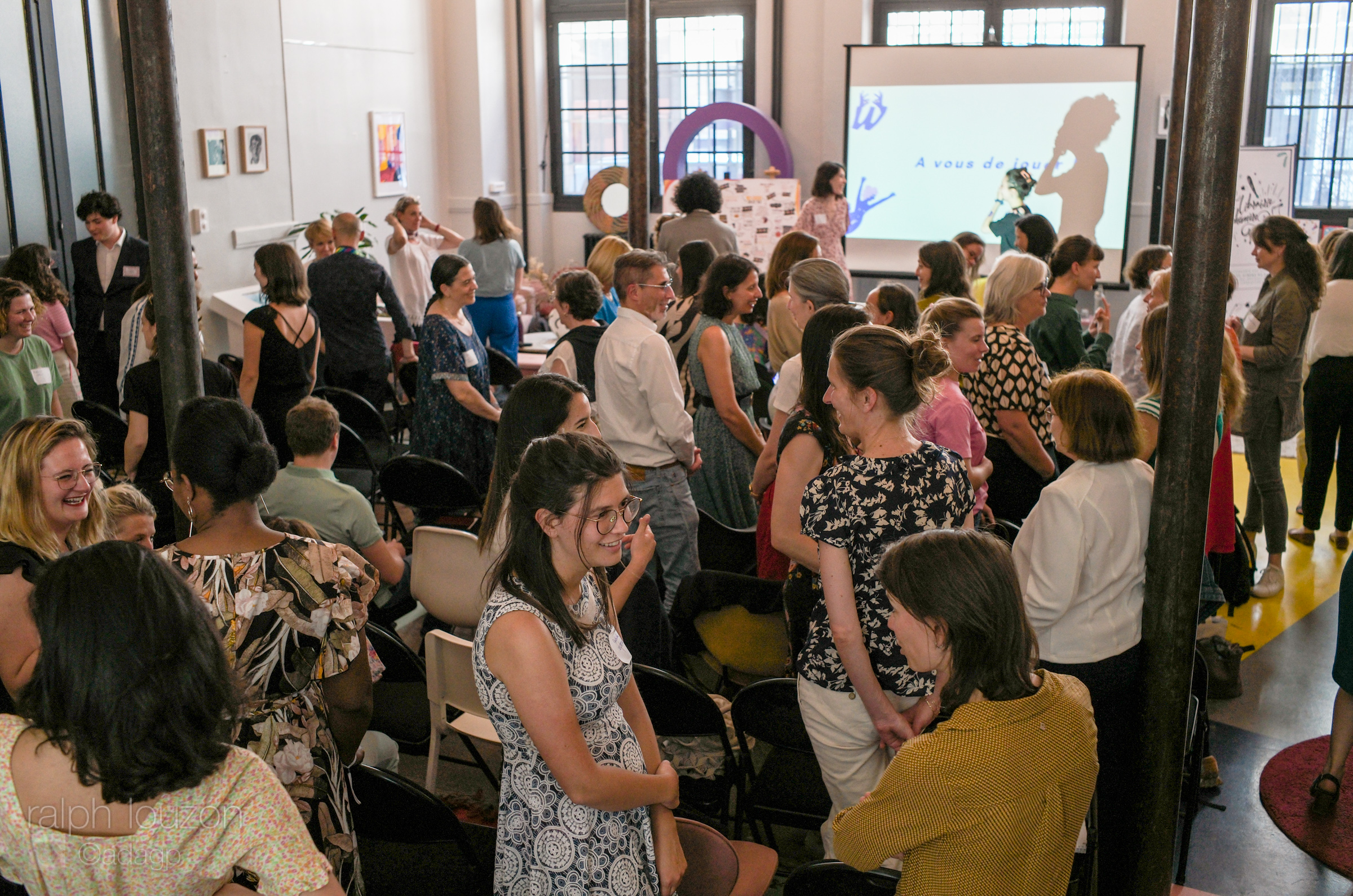 Les invités se prêtant à un exercice d'impro lors de l'intervention du wonder impro festival